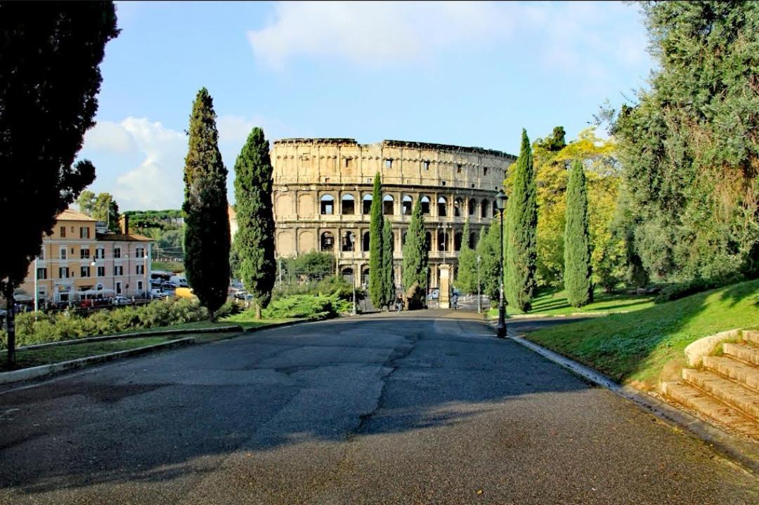 Tolli Colosseo Apartment Rome Bagian luar foto