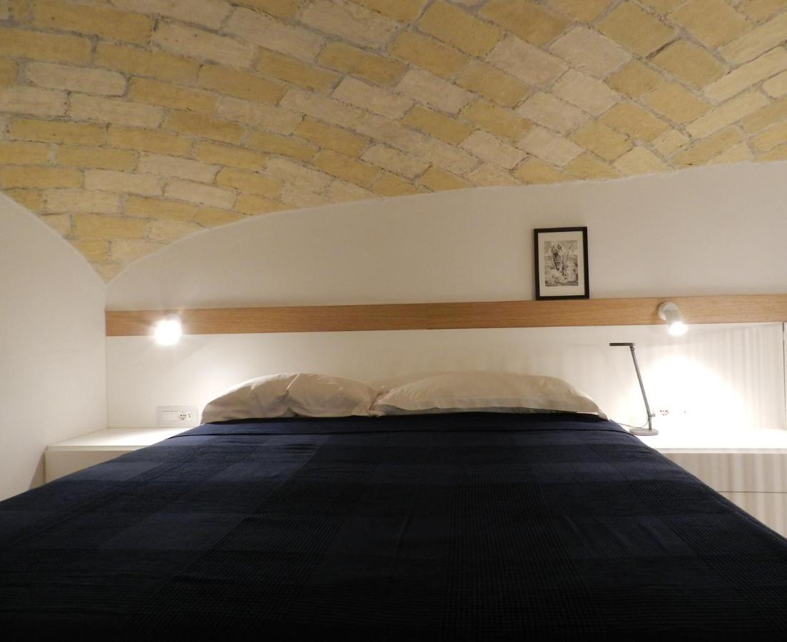 Tolli Colosseo Apartment Rome Bagian luar foto